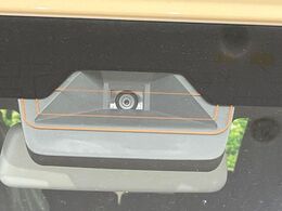 【スズキ　セーフティサポート】走行中に前方の車両等を認識し、衝突しそうな時は警報とブレーキで衝突回避と被害軽減をアシスト。より安全にドライブをお楽しみいただけます。