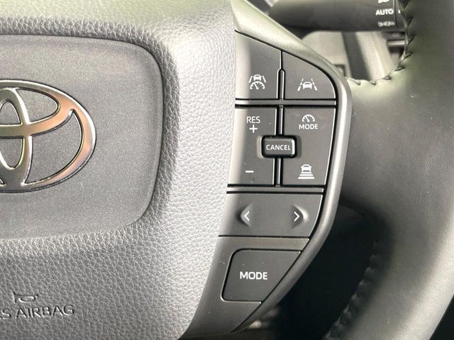 【レーダークルーズコントロール】高速道路での長距離走行が楽に！！自動で速度を保つクルーズコントロールが、衝突軽減システムと連携し、前方の車両を感知して車間を保つように速度調節してくれます！！
