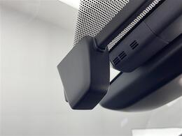 ◆【ETC】有料道路を利用する際に料金所で停止することなく通過できる、ETC車載器（ノンストップ自動料金収受システム機器）が装備されています。セットアップを行うことで利用可能になります。