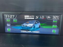 【マルチファンクションディスプレイ】燃費情報や走行状態、各種車両設定状態の確認を液晶画面に表示、確認できます♪インパネ上部にレイアウトされ、視認性にも優れたモニターです。