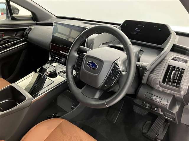 見通しのよいすっきりとした視界で、誰でも運転しやすいです。運転のしやすさは疲れにくさにも繋がりますよ♪