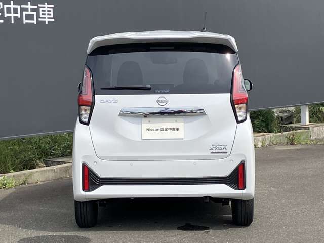 購入後の保証修理やメンテナンスは、お近くの日産福岡各店か、全国の日産販売会社サービス工場で対応可能です。近くに車を診てもらう所があると心強いですよね！