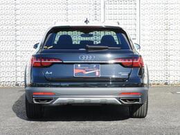 納車前の整備では100項目もの厳しい点検項目を実施し安全で安心できるAudiをお届けします。