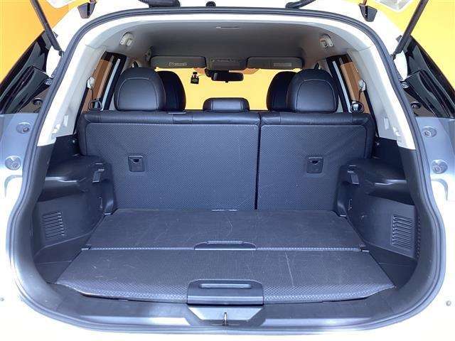 ■□■□■ アフターサービスもお任せ下さい！！ 自社整備工場を完備しております！！ 国土交通省指定整備工場なので車検も最短45分で終わります♪ ■□■□■