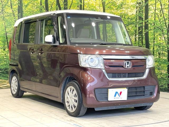 大好評のボディコーティング「弾スプラッシュコート」もご納車までに施工可能。通常のガラスコートと異なる、耐久年数6年の無機質ガラスコーティングが、ボディをキレイな状態に保ってくれます。