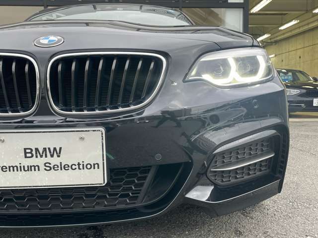 また、BMW正規認定中古車は、エマージェンシーサービスが自動付帯。24時間365日、皆様のカーライフをサポート致します。確かな安心のうえで、「駆けぬける歓び」をご堪能ください。