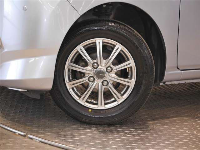 タイヤサイズ☆　155/70R13（タイヤは現状と異なる場合があります）