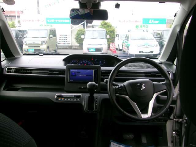 シンプルで飽きのこないインテリアも人気の一つ♪