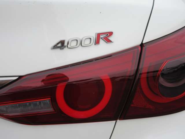 400Rエンブレム