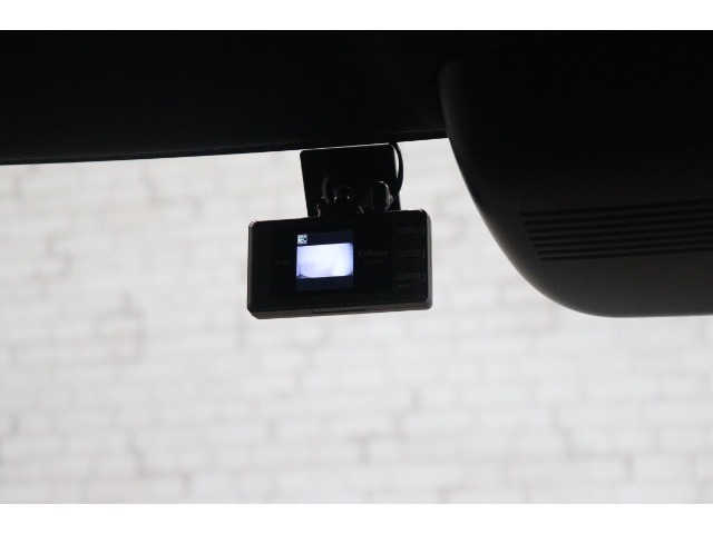 今では当たり前の装備となっているドライブレコーダーです！