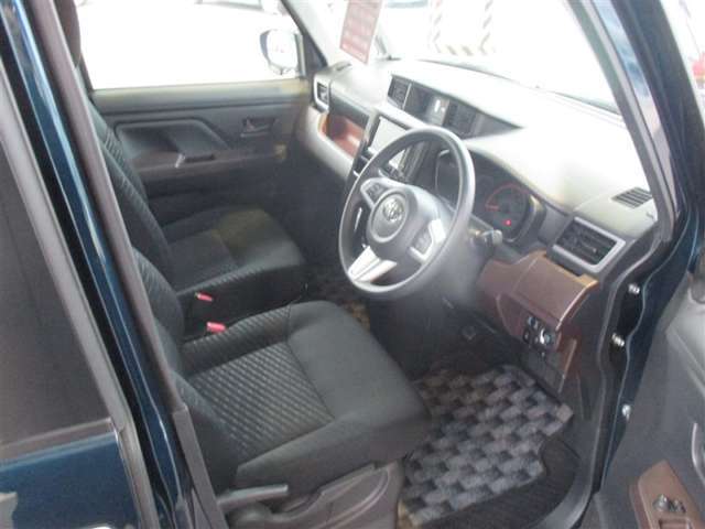 乗り降りしやすい運転席です