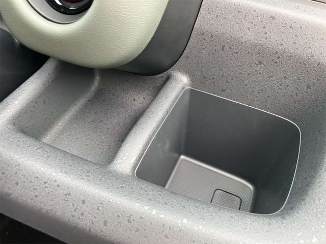 【アフターサポートもお任せ】購入後の車検・オイル交換、鈑金修理、コーティング等、全て自社工場で作業できます！
