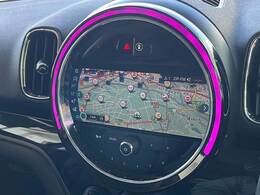 先進のBMW　タッチパッド付きi-driveとほぼ同性能のHDDナビゲーションになります。USBインターフェースやブルートゥースオーディオなど様々な先進機能をお楽しみいただけます。