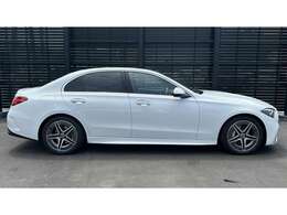 気になるお車がございましたら、事前にご連絡下さい。より見やすい場所にてご用意致します。また、事前連絡によりお待たせする事なく、スムーズな商談を心がけております。