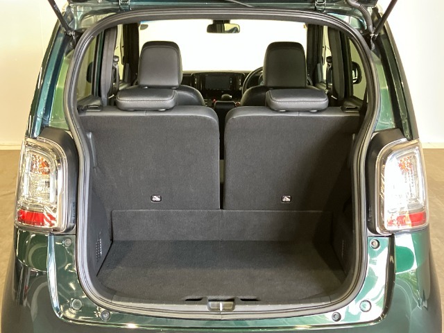 荷室はお荷物が十分に積み込める広さがあります。