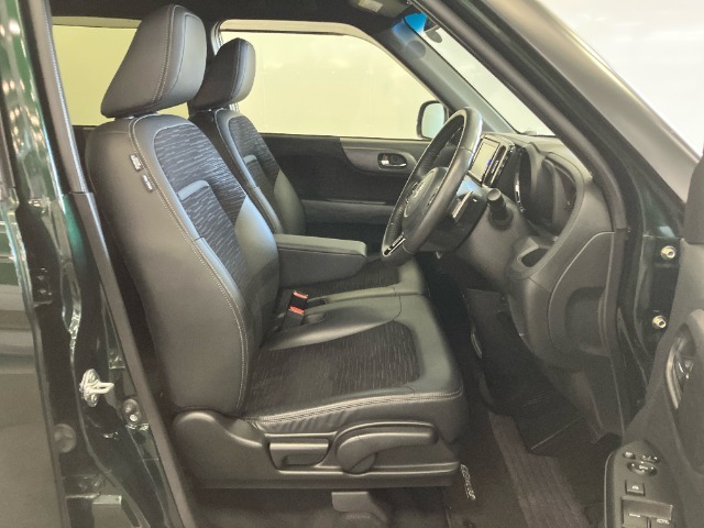 室内や視界もとても広いため運転しやすいですよ。ぜひご来店の際はお掛け下さい。