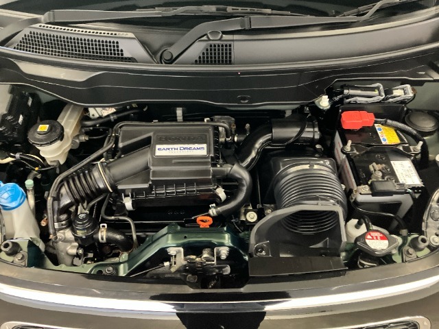 エンジンルームも清掃しています♪