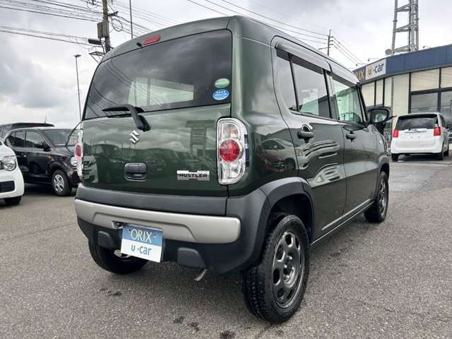 「プロの鑑定」　中古車の恐いところはまさに中古であること。見た目はきれいだけど実は訳有りなんてことは珍しくありません。その点当店のお車はプロの鑑定士による検査を受けた正真正銘の安心車両です。