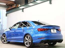 RSデザイン/ブラックスタイリングP/マグネティックライド/黒革/ナビTV/Bang＆Olufsen/マトリクスLEDヘッドライト/カーボンインテリア/RSスポーツステアリング/RS専用エアロ/19インチAW/2年保証