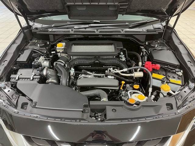 お車ご成約時の付帯率は驚きの90％OVERのキーパーガラスコーティング。雨が降れば、まるで洗車したかのような美しさ。納車後のメンテナンスも楽々。是非一度お試し下さい。