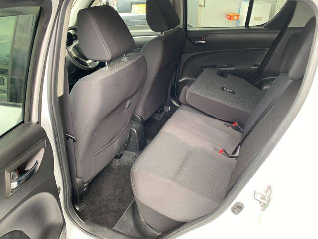 後部座席も広々！