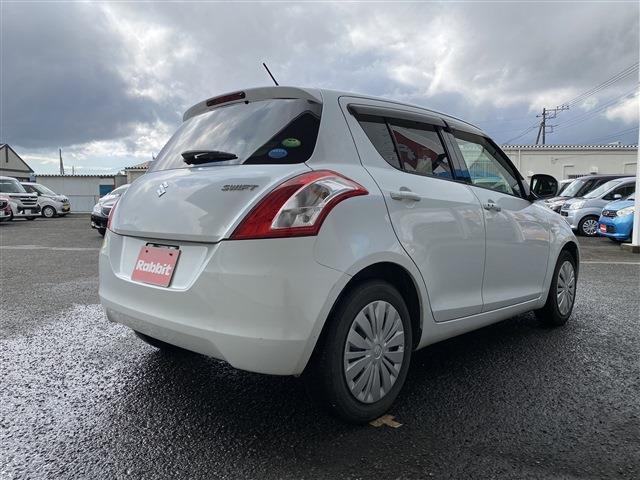 視界の良さと取り回しの良さで、たまに運転する奥様にも安心♪