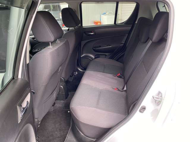 後部座席も広々！