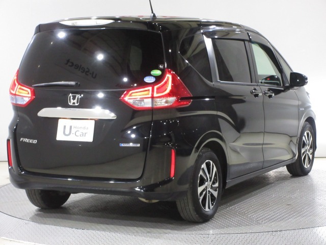 ボディクリーニング後、愛車をピカピカの状態へ保護するコーティング「ブライトパック」がおススメです！水垢がつきにくく、手入れがしやすくなりますよ！いつも愛車をきれいにしておきたい方におススメです。