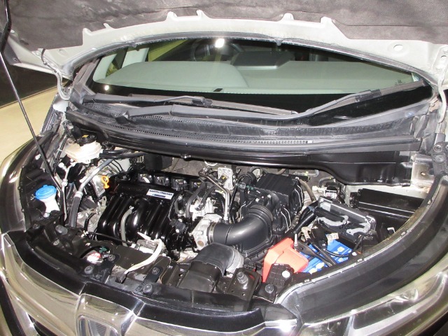 内装、外装、エンジンルームの隅ずみまでクリーニングを実施してお渡しします！プロが仕上げをしましたからピッカピカですよ～！点検整備もきっちり実施いたします。