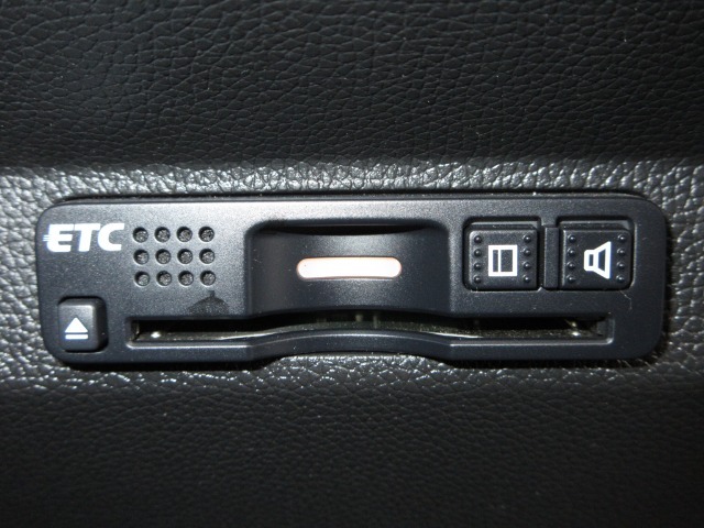 今や必需品のETCが付いています！ETCを使えば土日祝日割や深夜割などのメリットを受けることができます。（※注、ETCセットアップ費用は含まれておりません。別途必要となります。