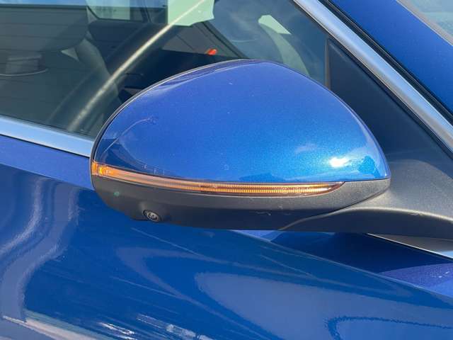 スタッフ全員が自動車保険の資格を保有しており、万が一の事故の際のサポート体制を整えております。