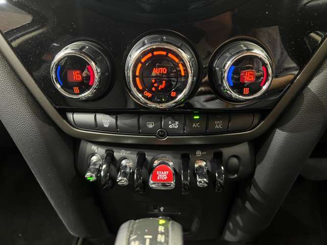 メンテナンスパックはご購入時だけのお得な点検・整備パック。点検コースと車検コースがございます。詳しくは店舗コーディネーターまでお問い合わせ下さい。