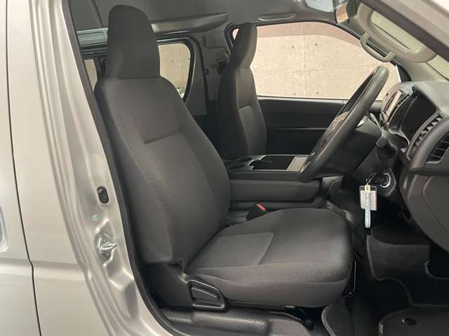 当店のお車をご覧いただきましてありがとうございます。お車についてのご質問やお見積りのご依頼、ご購入にあたってのご相談などお気軽にお問い合わせ下さい！