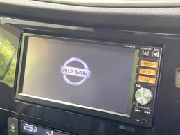 【純正ナビ】人気の純正ナビを装備。オーディオ機能も充実しており、Bluetooth接続すればお持ちのスマホやMP3プレイヤーの音楽を再生可能！毎日の運転がさらに楽しくなります！！