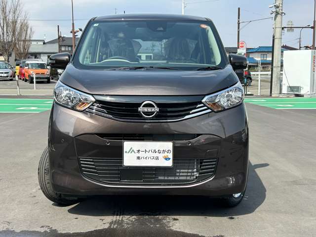 豊富な在庫を展示しております。お気に入りの1台をぜひ当店で！