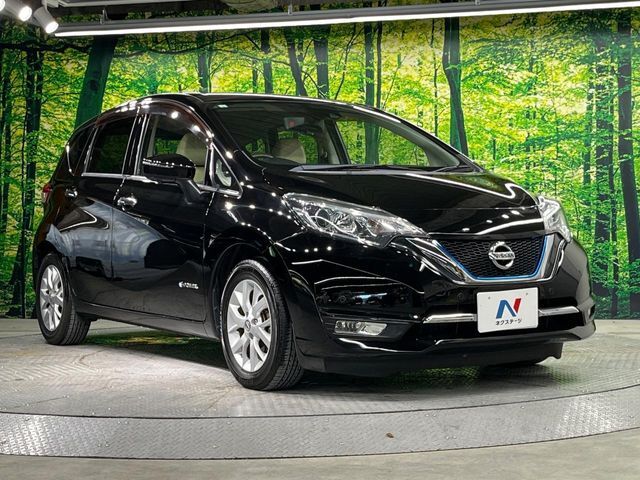 大好評のボディコーティング「弾スプラッシュコート」もご納車までに施工可能。通常のガラスコートと異なる、耐久年数6年の無機質ガラスコーティングが、ボディをキレイな状態に保ってくれます。