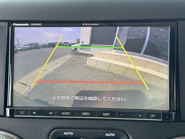 【バックカメラ】とっても便利な人気オプションになります。駐車が不安な方でも安心して駐車が出来ますね。