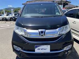 ハロゲンランプより明るいHIDライトを装備しています。