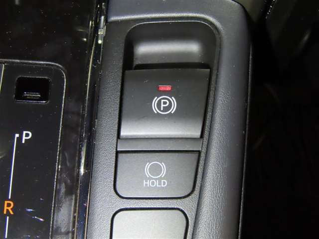 電動パーキングブレーキを装備しております。