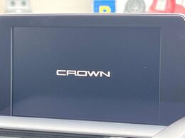 【メーカー純正ナビ】インテリアに溶け込むスタイリッシュな「専用設計」メーカーナビを装備♪視認性や操作性など基本性能にも優れ、より上質なカーライフをお楽しみいただけます。