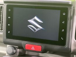 【ディスプレイオーディオ】お持ちのスマホやMP3プレイヤーとの無線接続で音楽再生が可能！コードで繋ぐわずらわしさも無く、手軽にお気に入りの音楽を楽しめます。