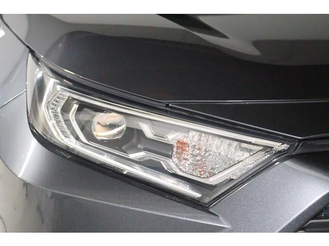 視認性が良く、信頼性も高いLEDヘッドライトです。