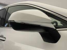 【ドアミラー】大きくて見やすいので、後方を見るときも安心です！