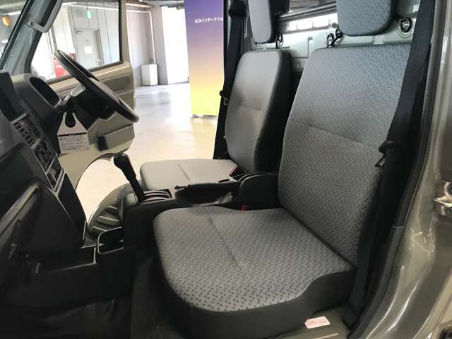 安心のカーライフを迎えて頂くに当たり、納車前点検整備は抜かり無く整備を行わせて頂きます。