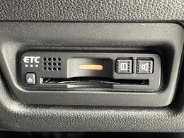 ◆【ETC】有料道路を利用する際に料金所で停止することなく通過できる、ETC車載器（ノンストップ自動料金収受システム機器）が装備されています。セットアップを行うことで利用可能になります。