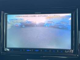 【バックカメラ】駐車時に後方がリアルタイム映像で確認できます。大型商業施設や立体駐車場での駐車時や、夜間のバック時に大活躍！運転スキルに関わらず、今や必須となった装備のひとつです！