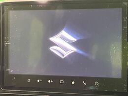 【純正9型ナビ】人気の純正ナビを装備しております。ナビの使いやすさはもちろん、オーディオ機能も充実！キャンプや旅行はもちろん、通勤や買い物など普段のドライブも楽しくなるはず♪