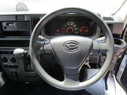 遠方納車実績多数！ご来店が困難な方もお気軽にご相談ください！写真による車両詳細を送付させて頂きます。また、登録納車に関しましても当店スタッフがしっかりとサポートさせて頂きます。