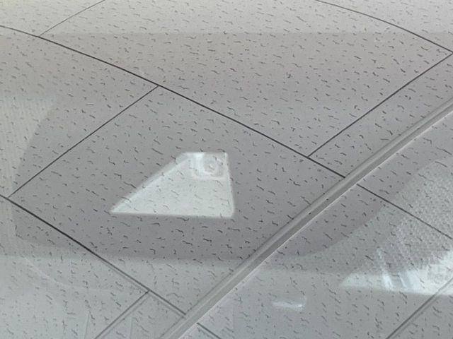 【トヨタセーフティセンス】走行中に前方の車両等を認識し、衝突しそうな時は警報とブレーキで衝突回避と被害軽減をアシスト。より安全にドライブをお楽しみいただけます。