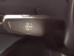 【クルーズコントロール】装備車両です。遠距離ドライブの高速道路などでは大活躍で疲労軽減に役立ちます。